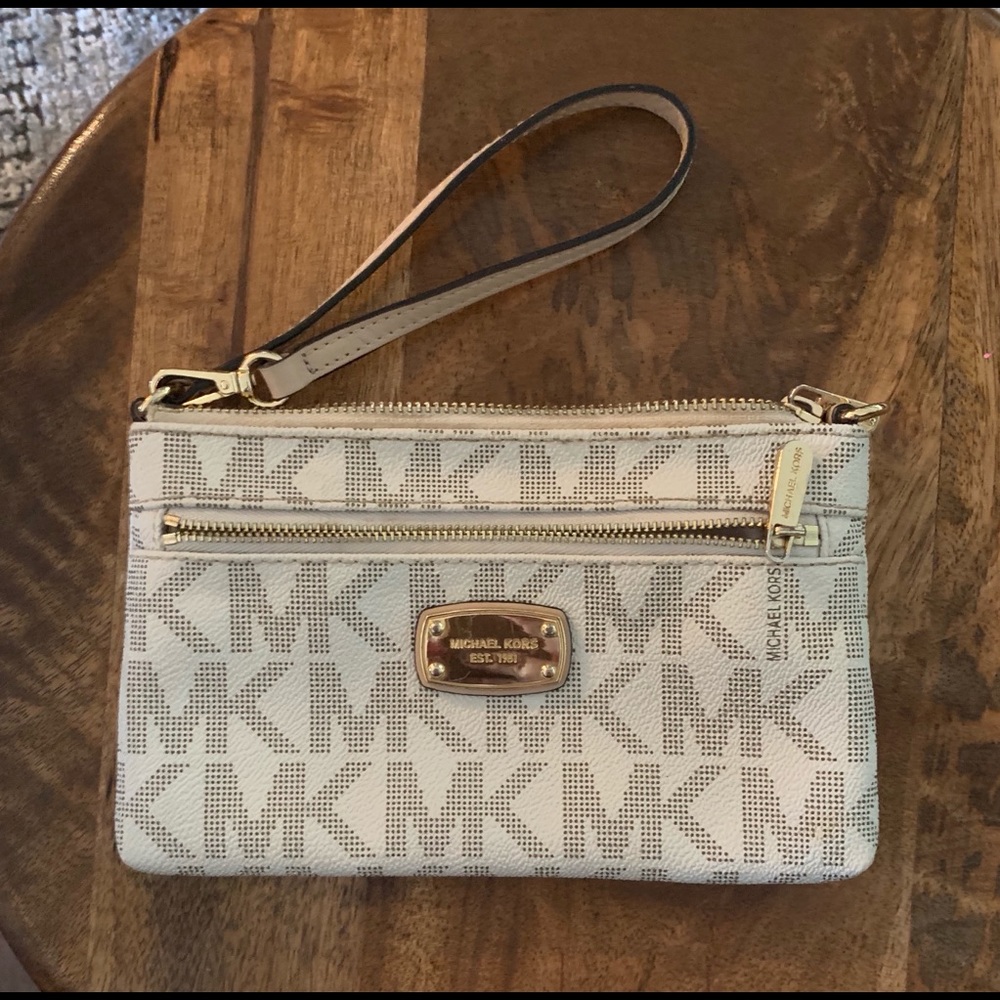 Michael Kors Cream Signature Pattern Wristlet